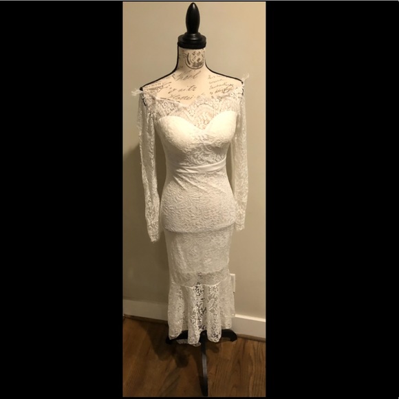 Lace white off the shoulder dress - Picture 5 of 9